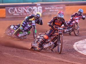 Supporting image for story: Wolves second bottom of Pairs standings after a tough evening