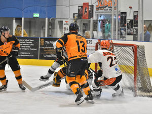 Supporting image for story: Tough night for Telford Tigers 