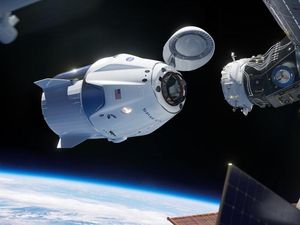 Supporting image for story: SpaceX prepares to launch Crew Dragon spacecraft for the first time