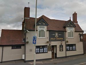 Supporting image for story: £1 off a pint as Dudley pub cuts cask beer price to empty the barrels