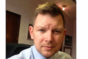 Supporting image for story: Scrape off make-up and just be yourself