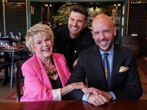 Supporting image for story: Gloria Hunniford revealed as relation of comedian Tom Allen