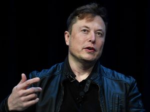 Supporting image for story: Twitter ‘in talks with Musk to buy platform’