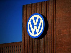 Supporting image for story: US charges Volkswagen and ex-chief executive with defrauding investors