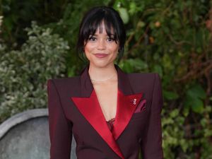 Supporting image for story: Jenna Ortega embraces gothic glam at Beetlejuice Beetlejuice press call