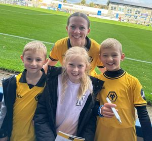 Wolves Women players always make time to give back to the young fans