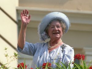 Supporting image for story: No 10 apology over John Major’s birthday message to the Queen Mother