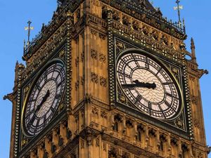 Supporting image for story: You call this a crisis? Six dramatic moments from British political history