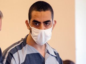 Supporting image for story: Witness protection order in Sir Salman Rushdie case to be discussed next week