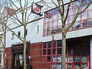 Supporting image for story: Throwing Muses star going solo at Birmingham's Glee Club