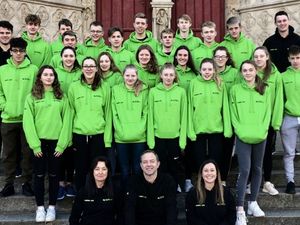 Supporting image for story: Magnificent seven make waves in France