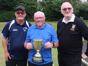 Supporting image for story: Bowls: Foster finally gets his hands on County Veterans crown