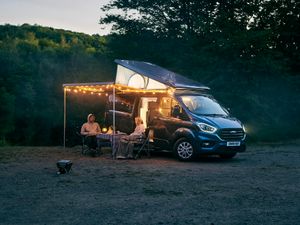 Supporting image for story: Ford introducing long-wheelbase Transit Custom Nugget camper