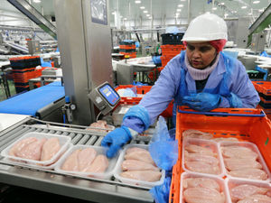 Supporting image for story: Telford factory workers to get inflation-busting pay rise as Brexit-related staff shortage bites
