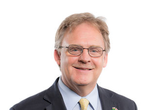 Supporting image for story: Call to reopen Chirk minor injury unit 