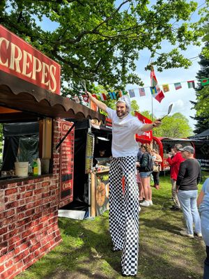 The entertainment will be all around the festival, from singers to stilt walkers