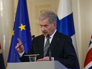 Supporting image for story: Finland’s leaders advocate Nato membership ‘without delay’