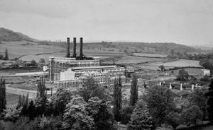 An early view of the original 1930s Ironbridge power station.