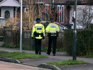 Supporting image for story: Police officers 'forced to go to food banks' as federation demands better pay