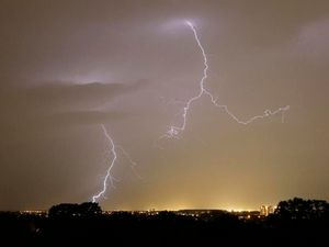 Supporting image for story: Thunderstorms on their way across the region as Met Office issues weather warning
