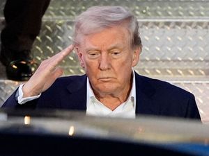 Supporting image for story: Trump ‘fully fit’ to serve as president, says doctor