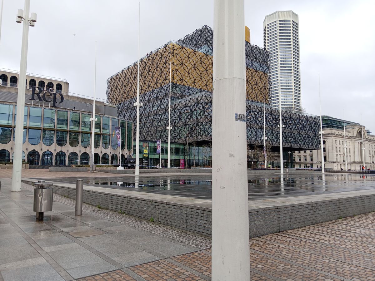 Large police cordon put in place around Birmingham Library following police welfare incident