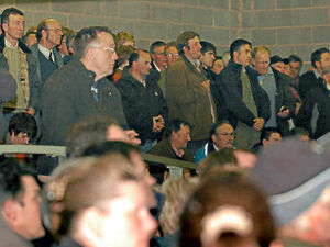 Supporting image for story: 800 farmers at Shropshire dairy crisis talks
