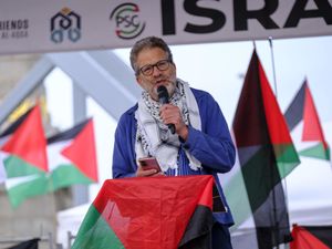 Supporting image for story: Activists push for vote in bid to change Labour Party policy on Gaza