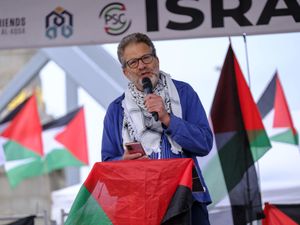 Supporting image for story: Activists push for vote in bid to change Labour Party policy on Gaza