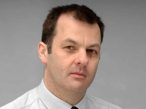 Supporting image for story: I'm getting creative and painting a room purple