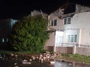 Supporting image for story: Warning of thunderstorms after thousands of lightning strikes across the UK