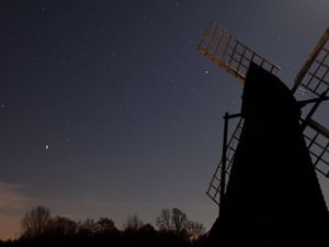 Supporting image for story: In case you missed it, here’s what Jupiter’s conjunction with Mars looked like