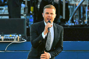 Supporting image for story: Gary Barlow goes solo with Wolverhampton Civic Hall gig