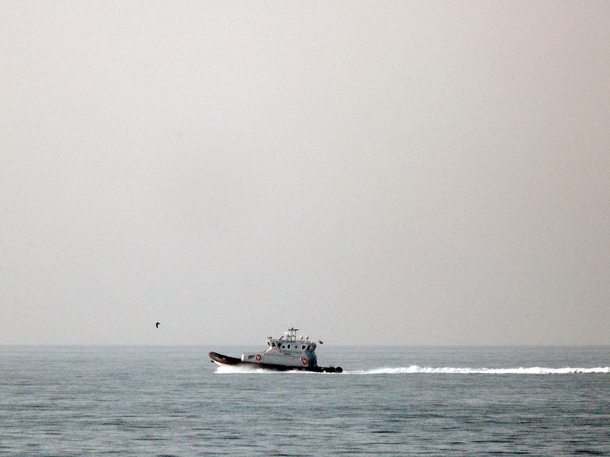 Channel crossings continue amid crunch talks over migrant deal