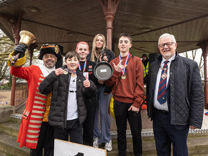 Stafford Pancake Race (Pic: Ian Knight / Z70 Photography)