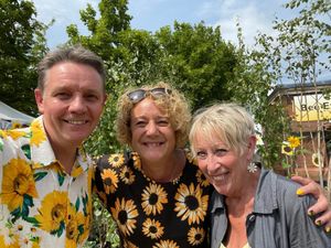 Supporting image for story: Mother's sunflower garden in memory of her daughter wins award at Gardeners' World Live