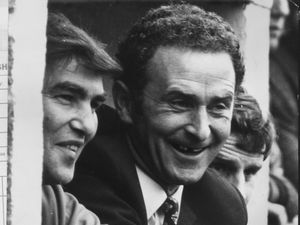 Supporting image for story: Munich hero and former Shrewsbury Town manager Harry Gregg dies aged 87