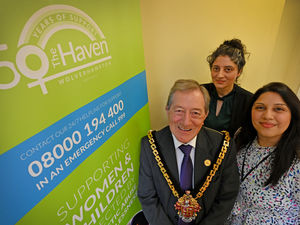 Supporting image for story: Charity enjoys mayoral stamp of approval on visit