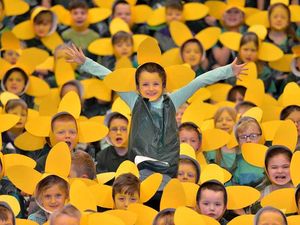 Supporting image for story: Blooming lovely World Record fundraiser