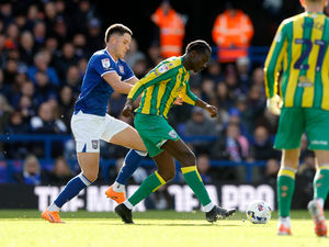 Supporting image for story: Lewis Cox's West Brom ratings: Low marks including three 4s as Baggies struggle