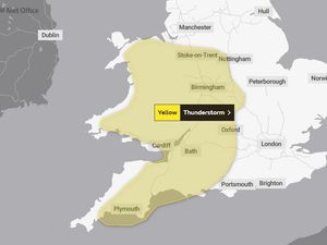 Supporting image for story: Thunderstorms forecast for Shropshire again as Met Office issues 10-hour warning