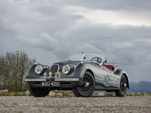 Supporting image for story: Clark Gable’s classic Jaguar XK120 Roadster heads to auction