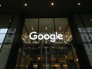 Supporting image for story: Google to begin reopening offices in July