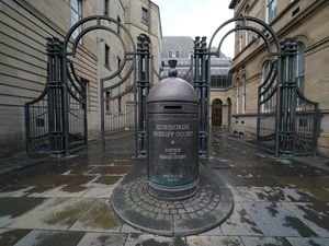 Supporting image for story: Three men consent to extradition to Canada in death of restaurant owner case