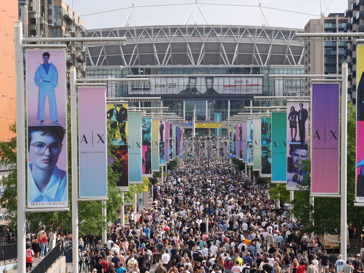 Oasis ‘shocked and saddened’ after fan falls to his death at Wembley show Oasis ‘shocked and saddened’ after fan falls to his death at Wembley show
