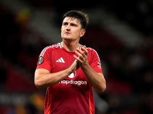 Supporting image for story: Everyone piles on – Harry Maguire calls for Man Utd to stick together