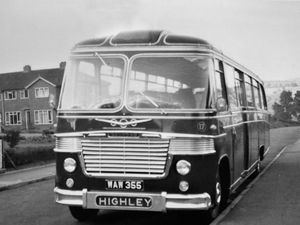 Supporting image for story: The family firm that ferried armies of anglers to the shores of the Severn