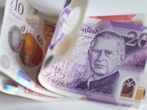 Supporting image for story: Bank of England will monitor cash acceptance on ongoing basis