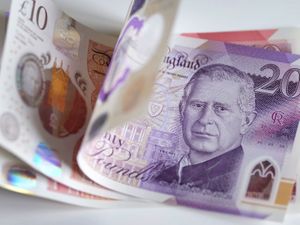 Supporting image for story: Bank of England will monitor cash acceptance on ongoing basis