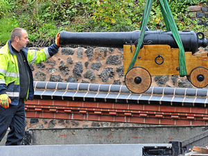 Supporting image for story: Video and pictures: Brierley Hill's missing cannon back with a bang